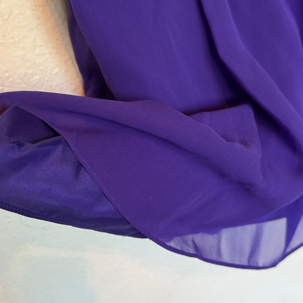 Perfect BCBGMAXAZIRA silk babydoll 90’s vibe dress - Picture 3 of 9